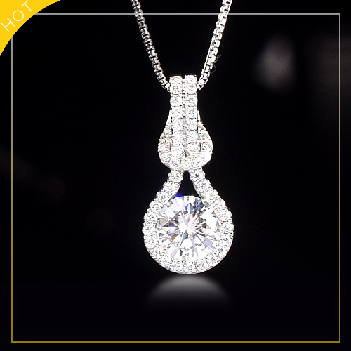 Mozanstone Pendant 18K platinum 1 carat fashionable noble el