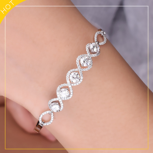 Women's 18K Platinum Bracelet with Mozanstone Diamond Bracel